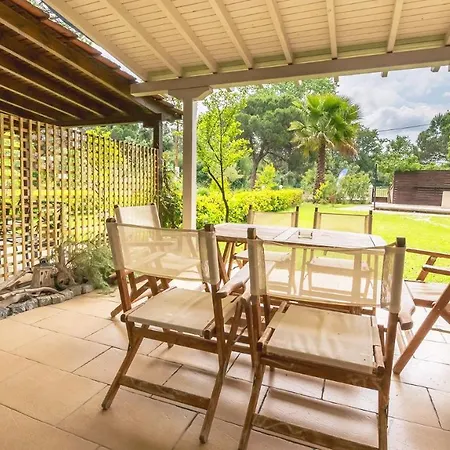 Вилла Nikolis Sea Side Villa, Вурвуру
