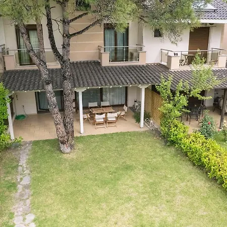 Nikolis Sea Side Villa,