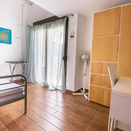 Nikolis Sea Side Villa,
